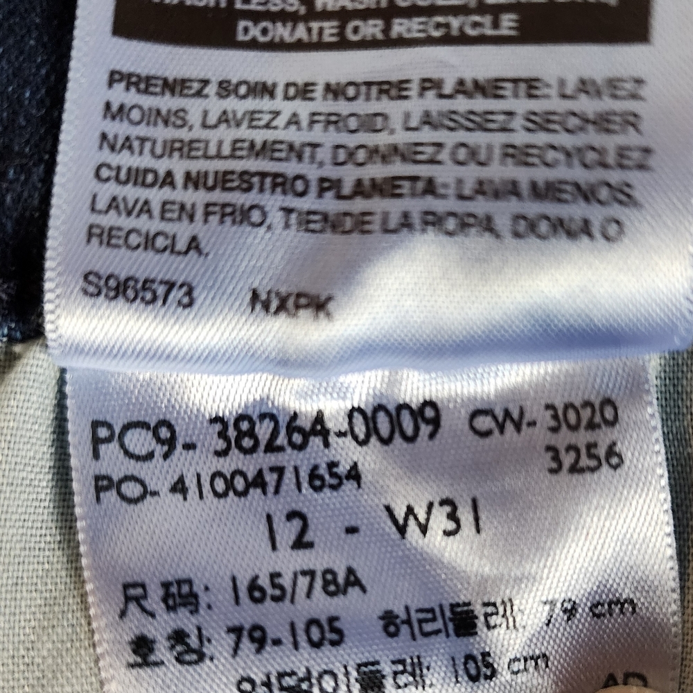 Size 12 Levi Strauss Denim Shorts - Picture 6 of 6